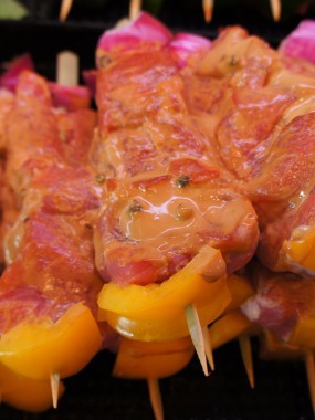 BROCHETTE DE MIGNON PORC MARINE CREME POIVRE 